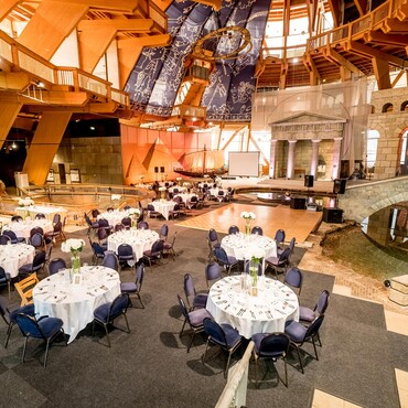 Bankettbestuhlung im Jahrtausendturm.